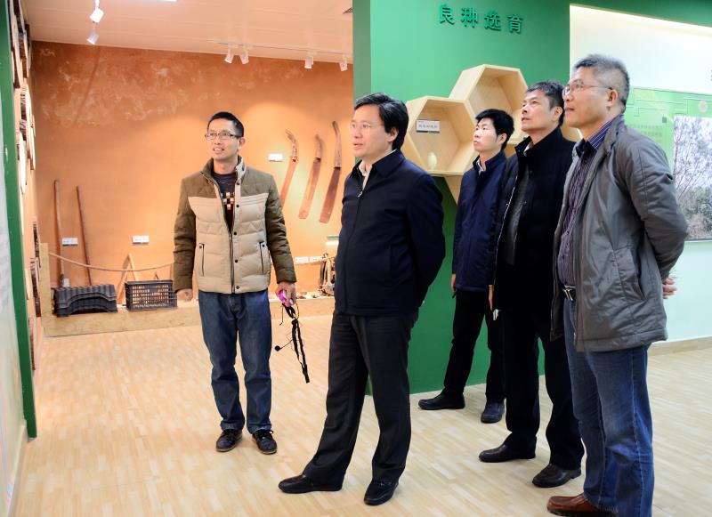 �̺죨��ǰһ���ں��ֳ����� ������ �㣩