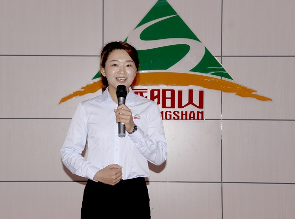 һ�Ƚ������ഺ���ɽ  ��ϼӳ���֡�